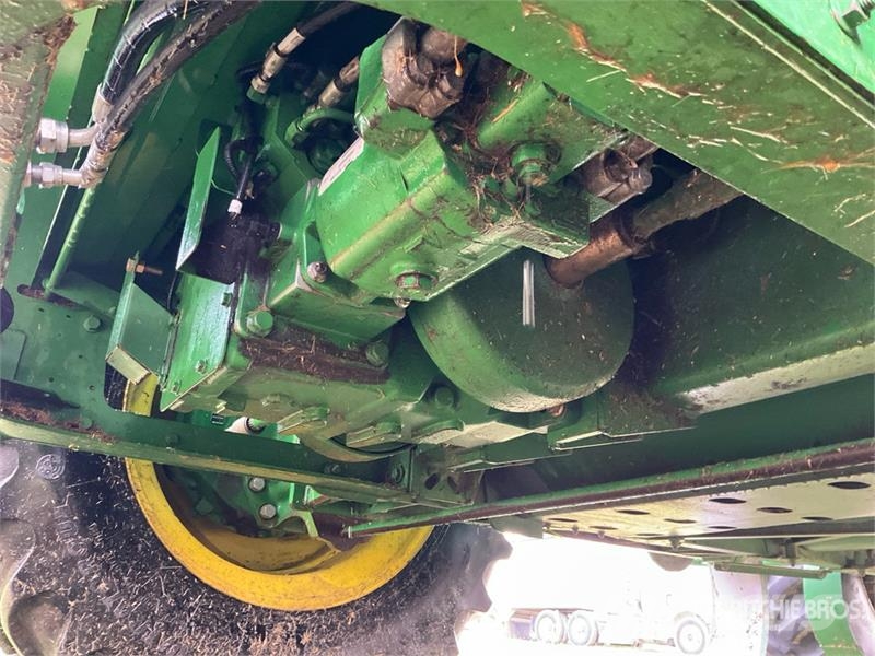 John Deere S670 Moissonneuse batteuse