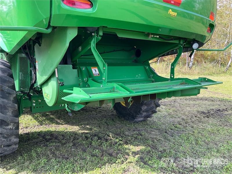 John Deere S670 Moissonneuse batteuse
