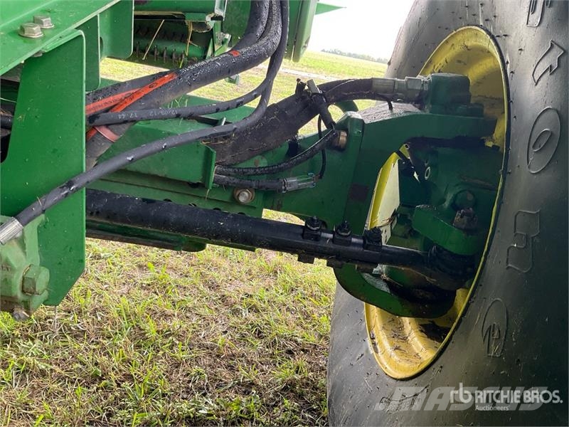 John Deere S670 Moissonneuse batteuse