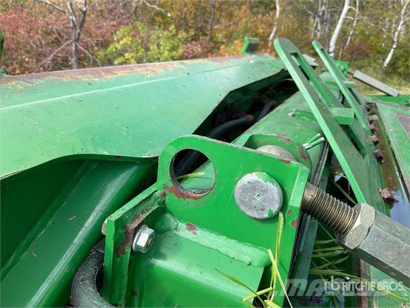 John Deere S670 Moissonneuse batteuse