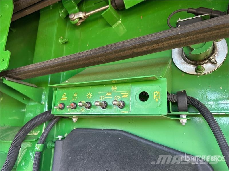 John Deere S680 حصادات