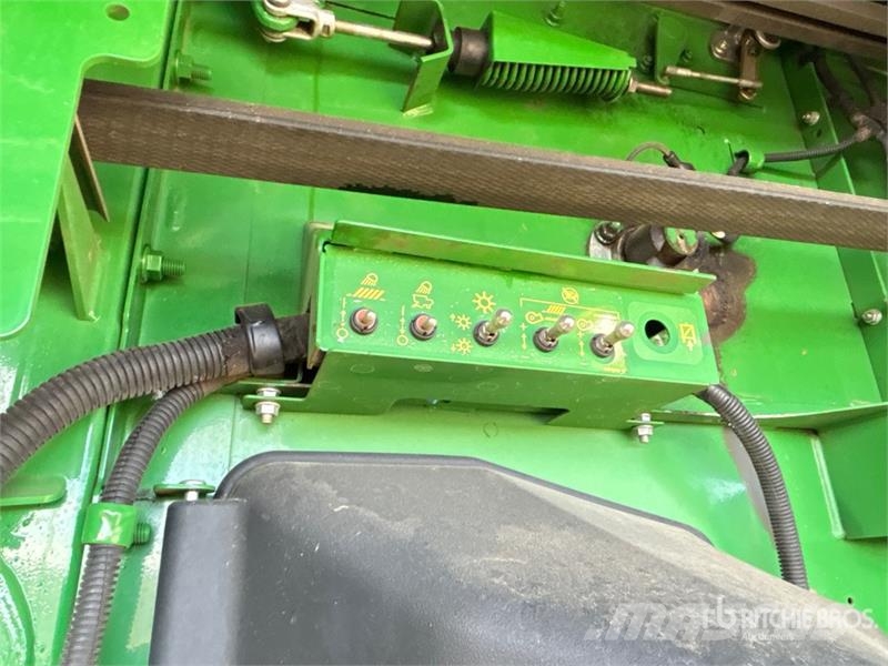 John Deere S680 حصادات