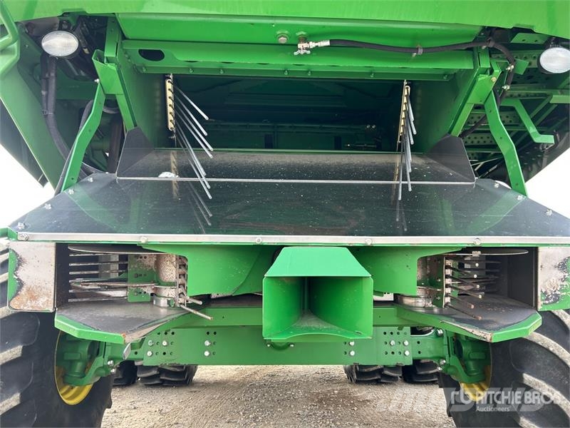 John Deere S680 حصادات