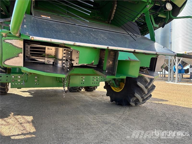 John Deere S680 Kombájnok
