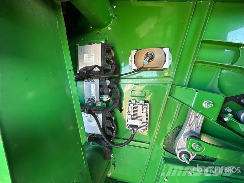 John Deere S680 حصادات