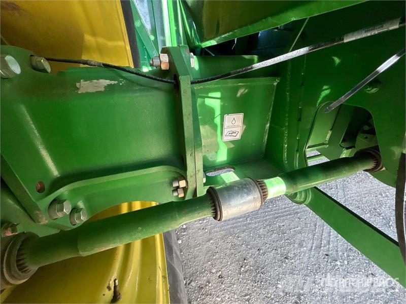 John Deere S680 حصادات