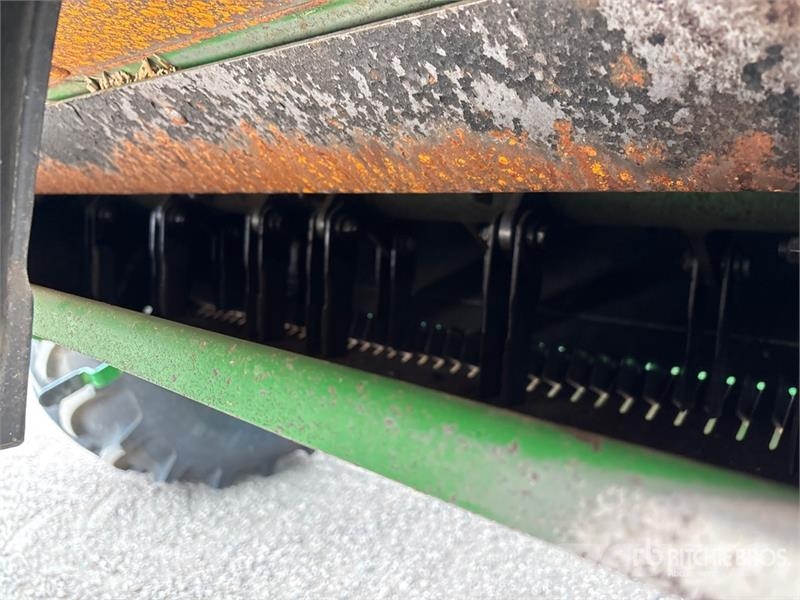 John Deere S680 Combine harvesters