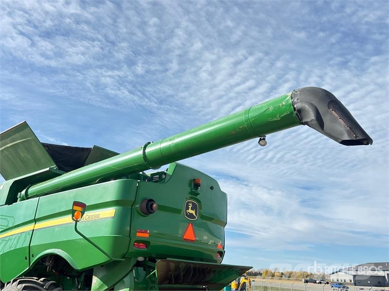 John Deere S680 Mejetærskere