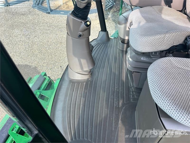 John Deere S680 Mähdrescher
