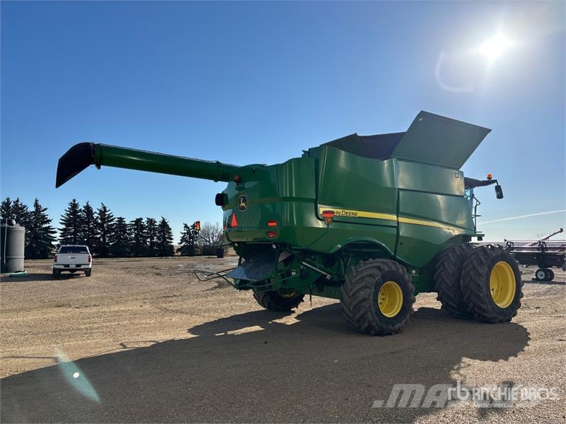 John Deere S680 Skurtreskere