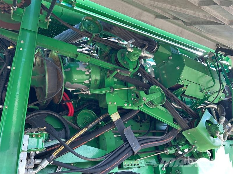 John Deere S680 Maaidorsmachines