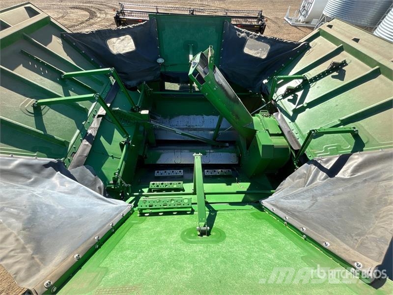 John Deere S680 Kombájnok