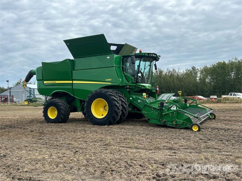 John Deere S680 Colheitadeiras