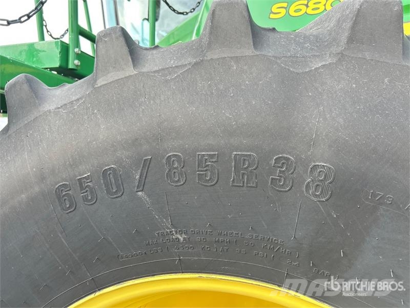John Deere S680 حصادات