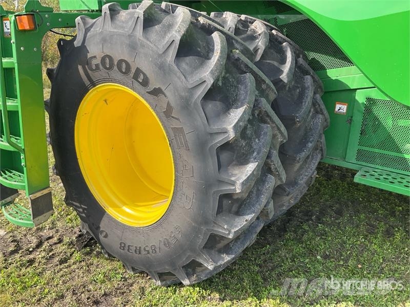 John Deere S680 Mietitrebbiatrici