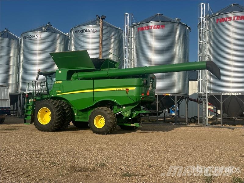 John Deere S680 Mähdrescher