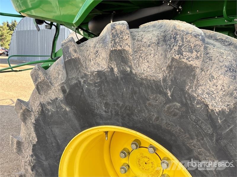 John Deere S680 Skurtreskere