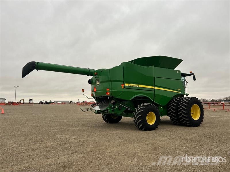 John Deere S680 Kombájnok