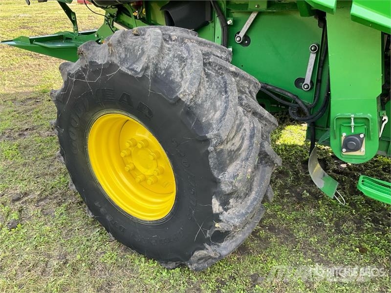 John Deere S680 Mietitrebbiatrici