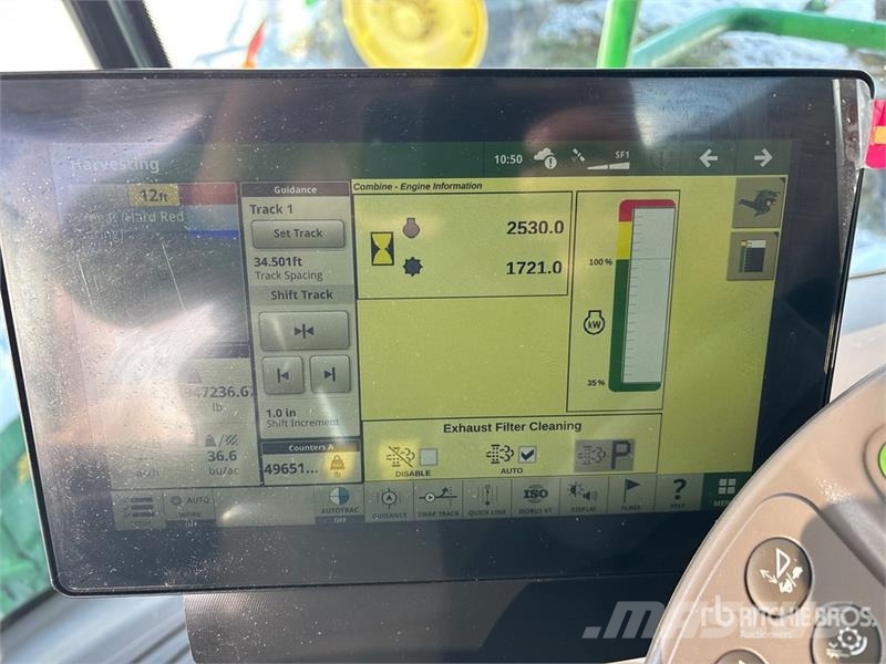 John Deere S680 Combine harvesters