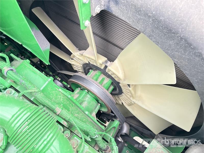 John Deere S680 Kombajni