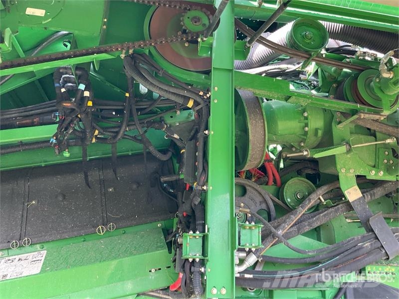 John Deere S680 Mietitrebbiatrici
