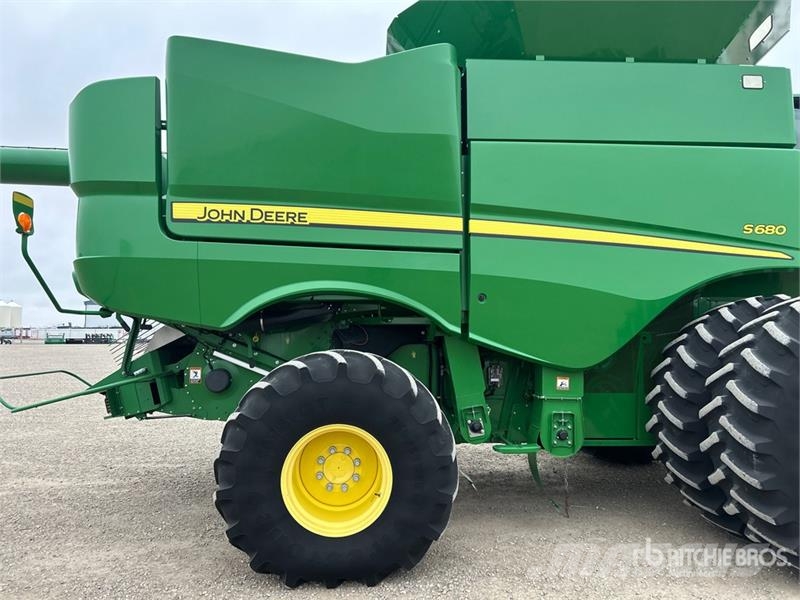John Deere S680 Kombájnok