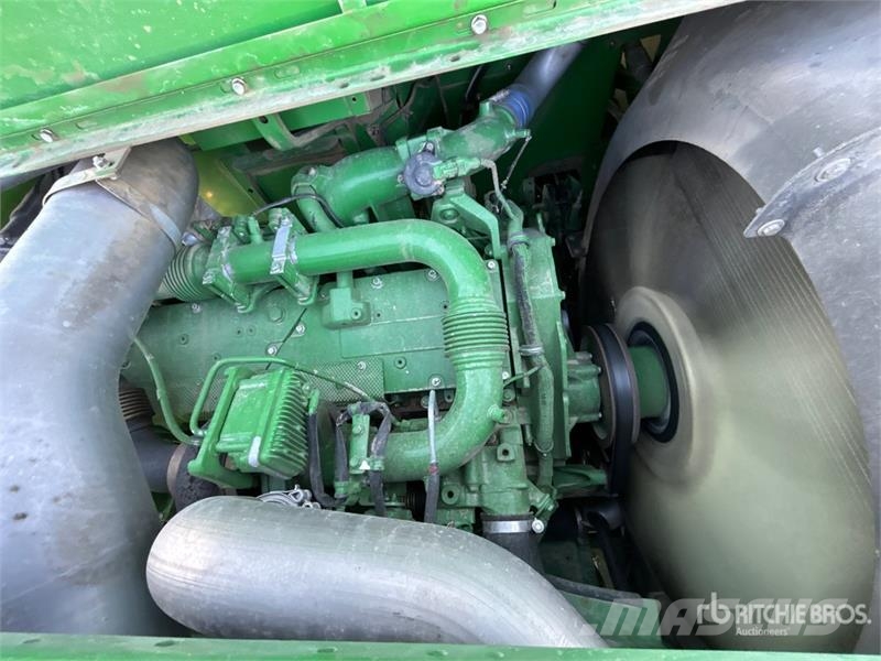 John Deere S680 حصادات