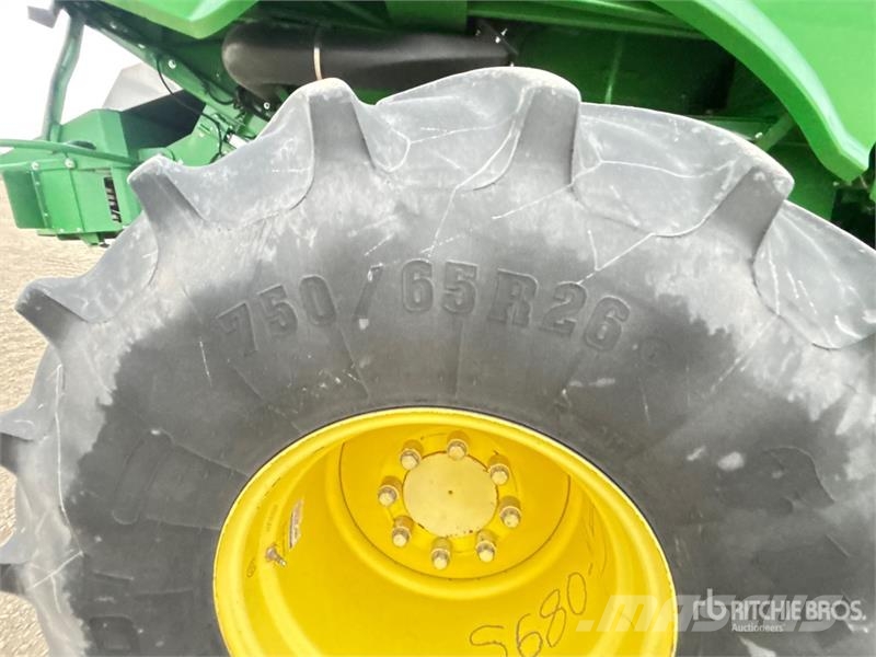 John Deere S680 Kombájnok
