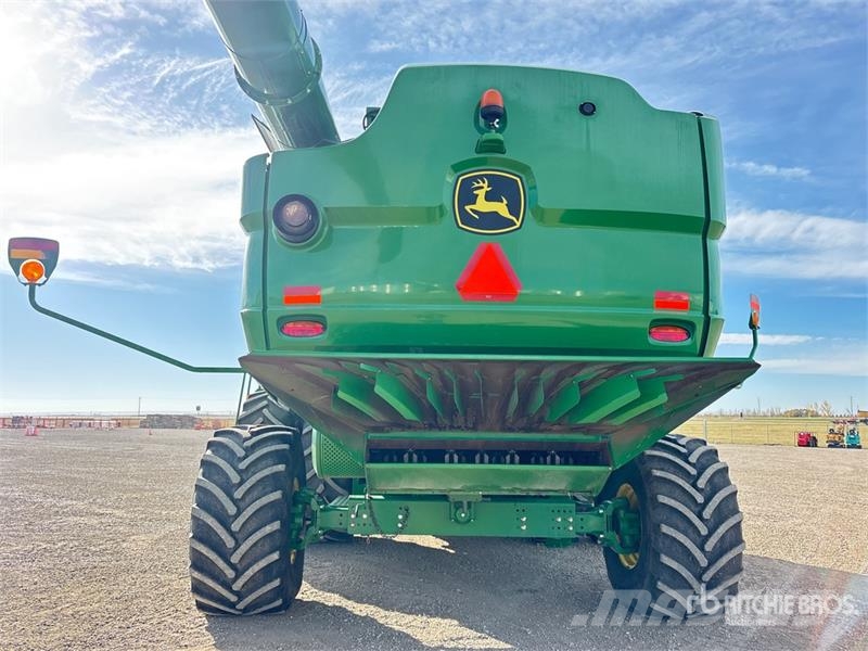John Deere S680 Mejetærskere