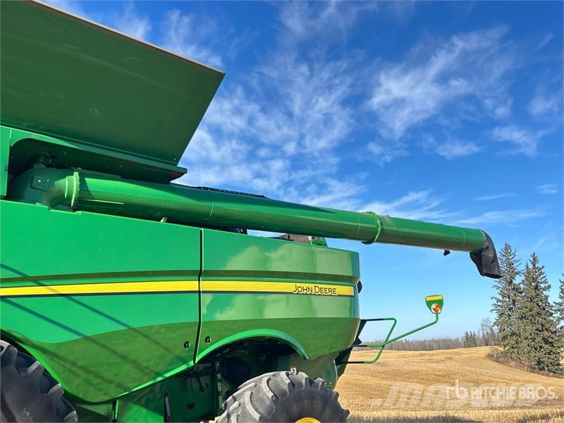 John Deere S680 حصادات