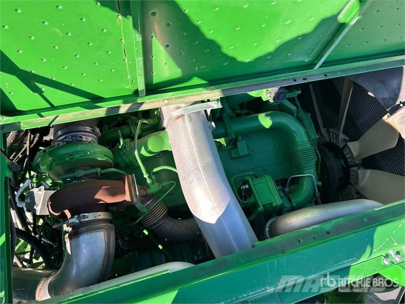 John Deere S680 حصادات