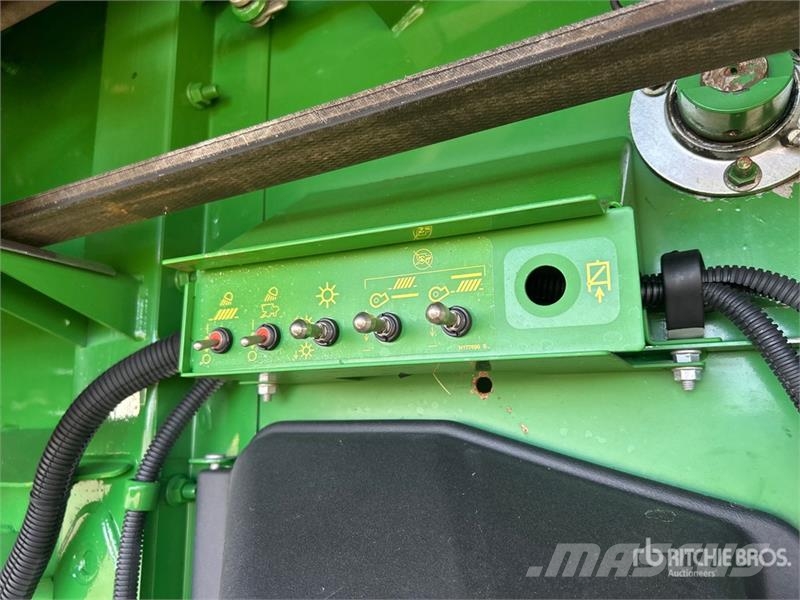John Deere S680 حصادات