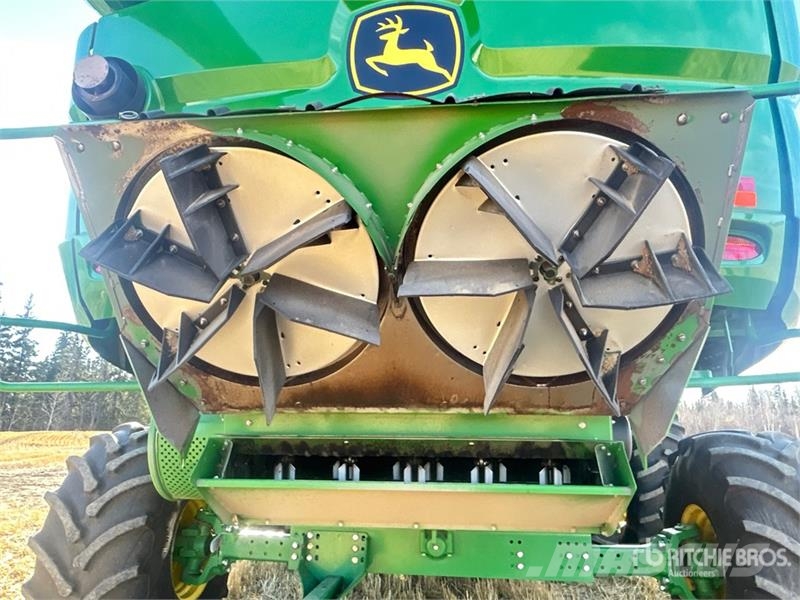 John Deere S680 حصادات