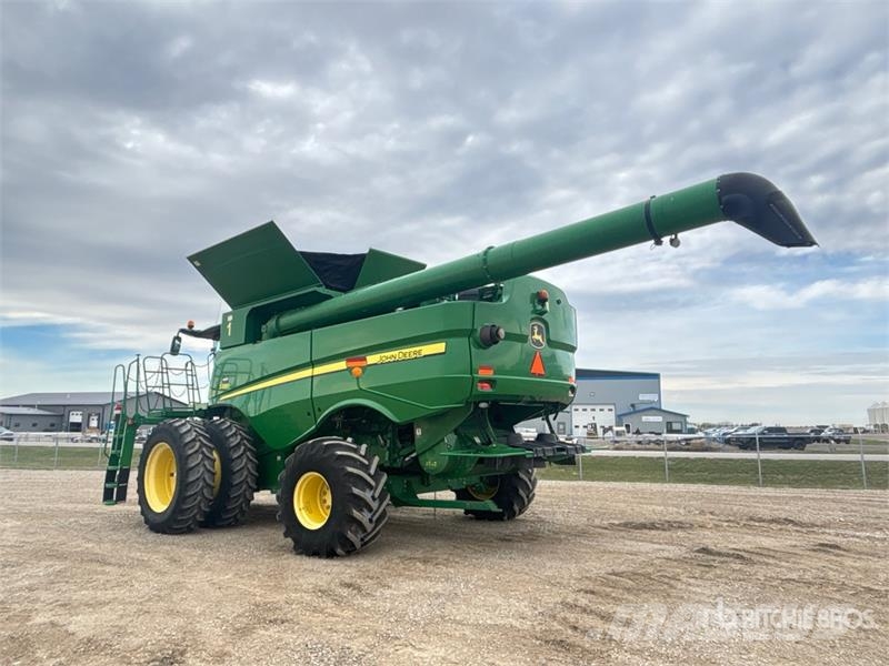 John Deere S680 Kombajni