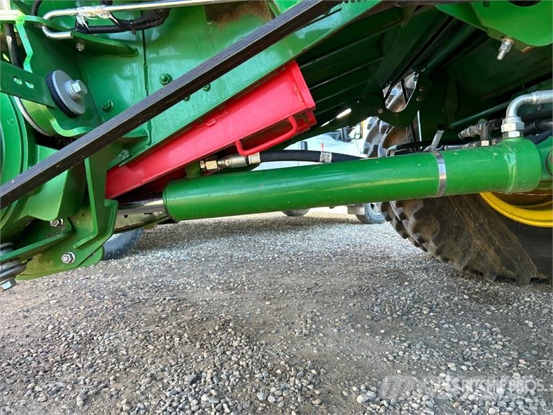 John Deere S680 حصادات