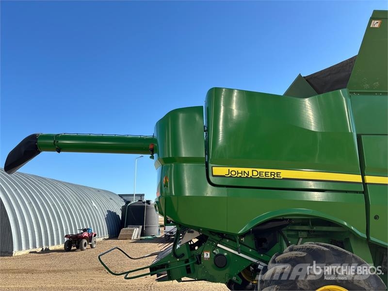John Deere S680 Kombájnok
