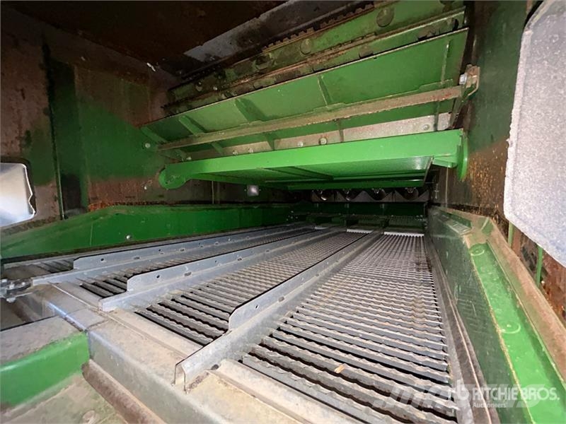 John Deere S680 حصادات