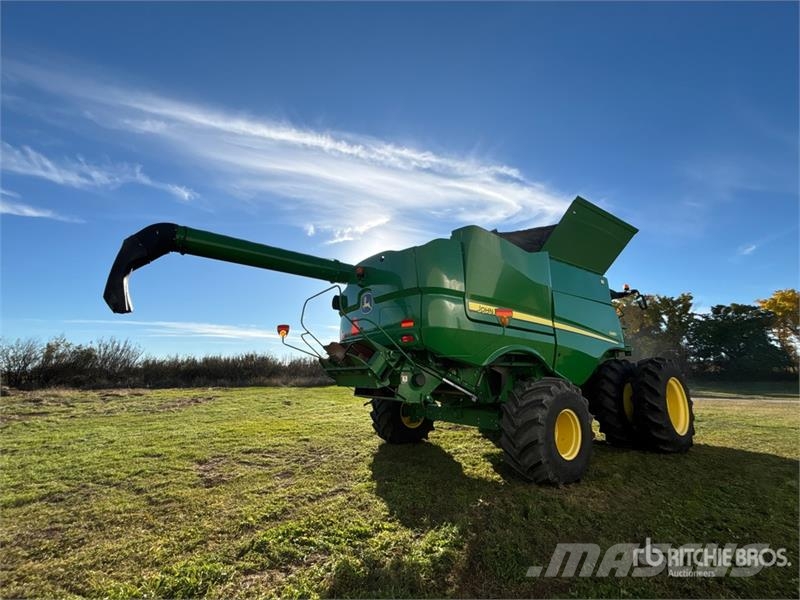 John Deere S680 Mietitrebbiatrici