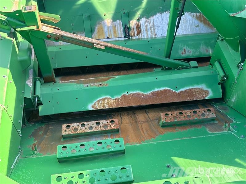 John Deere S680 حصادات