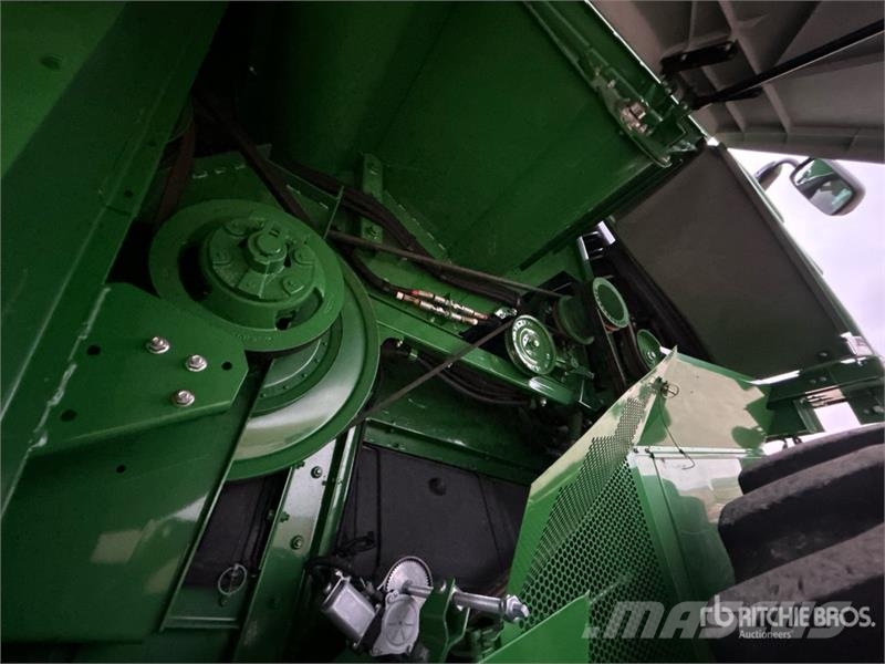 John Deere S680 Kombájnok