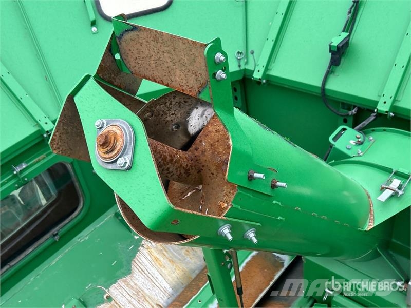 John Deere S680 Kombájnok