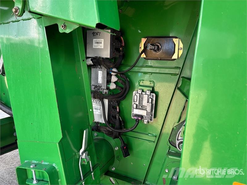 John Deere S680 Kombájnok
