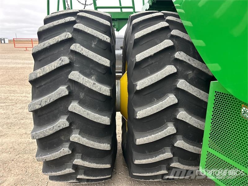 John Deere S680 Kombájnok