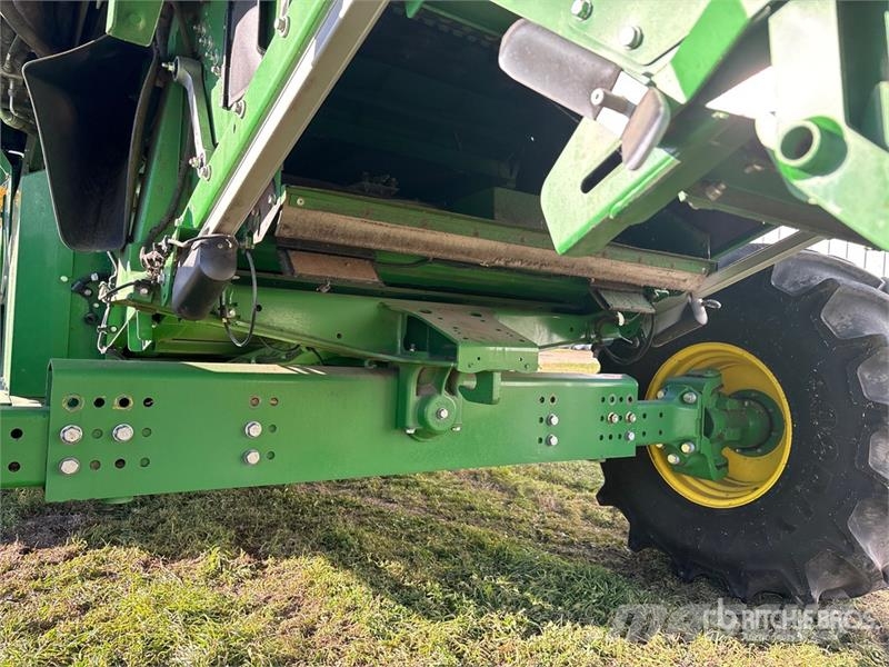 John Deere S680 Mietitrebbiatrici