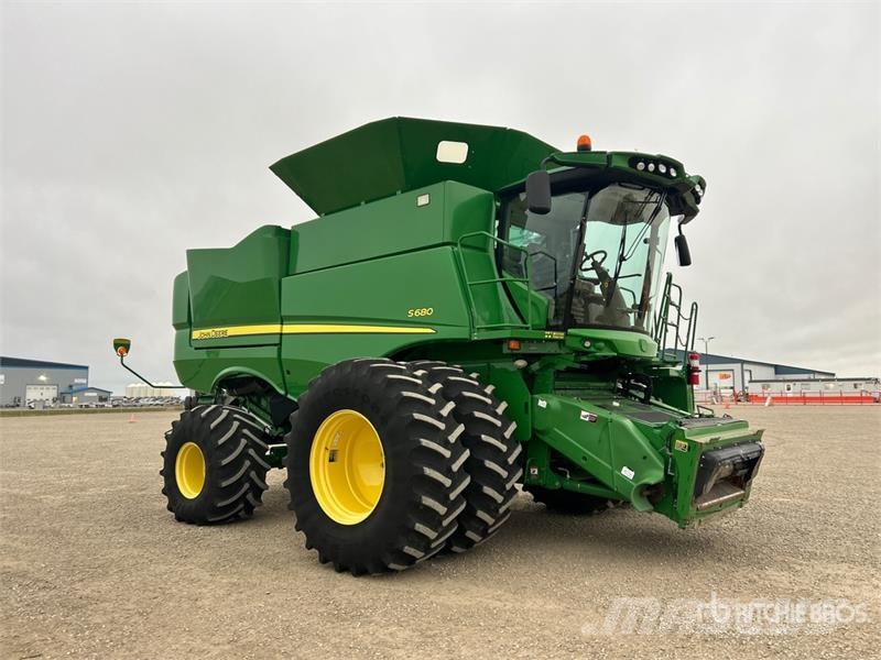 John Deere S680 Kombájnok