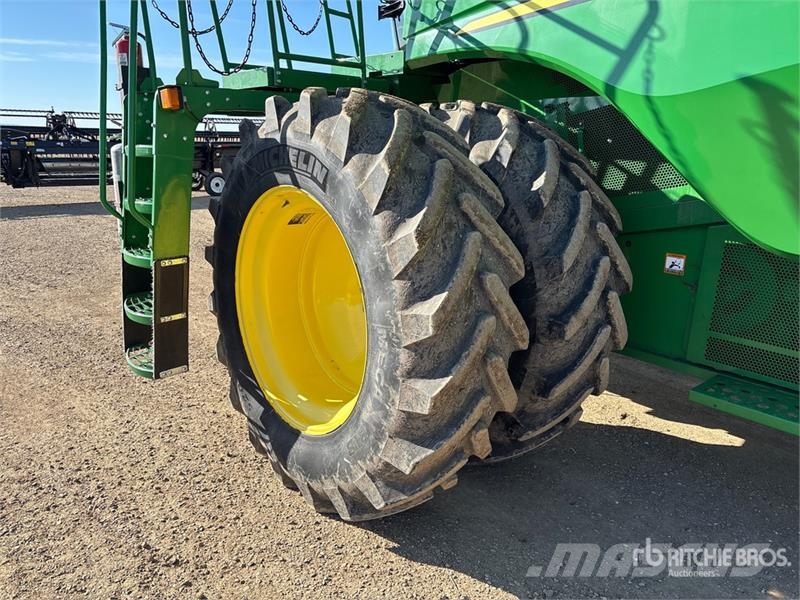 John Deere S680 Skurtreskere