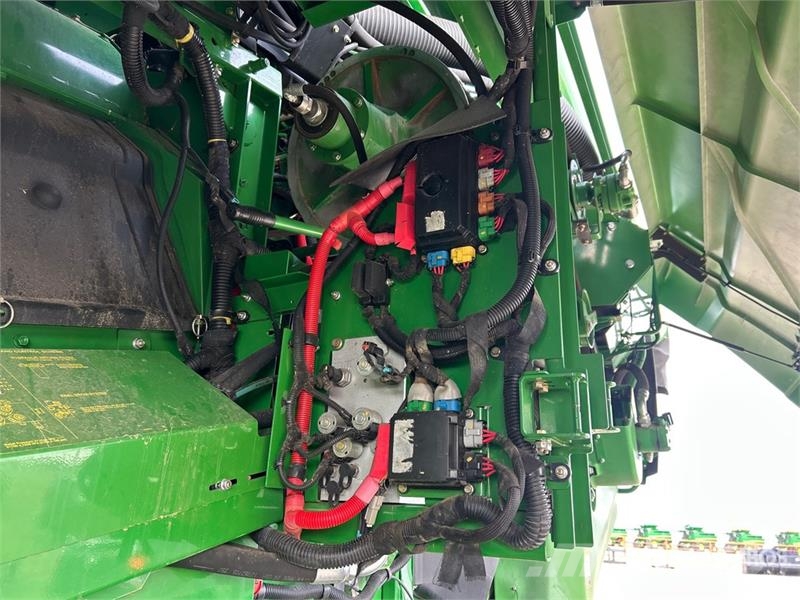 John Deere S680 حصادات