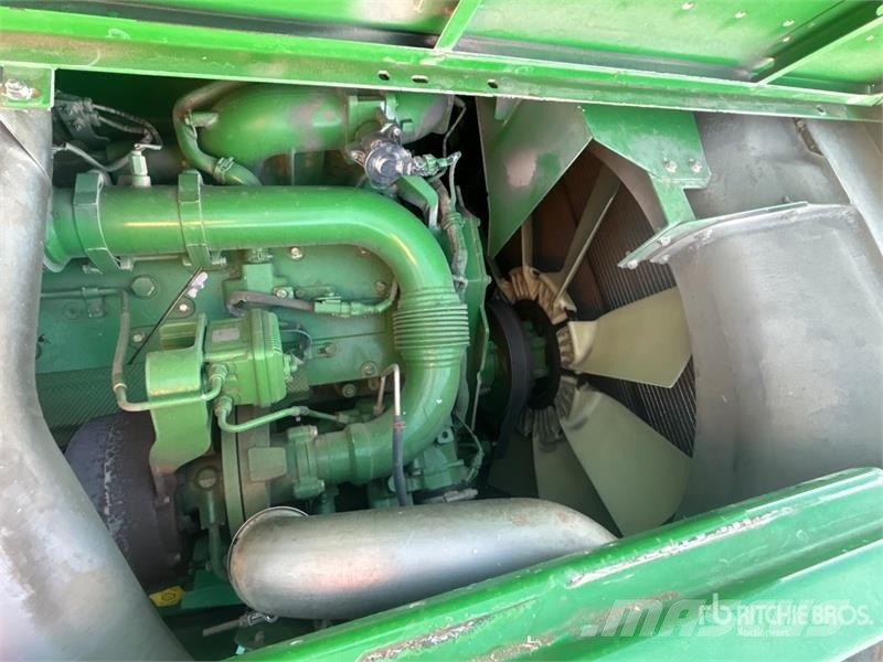 John Deere S680 حصادات