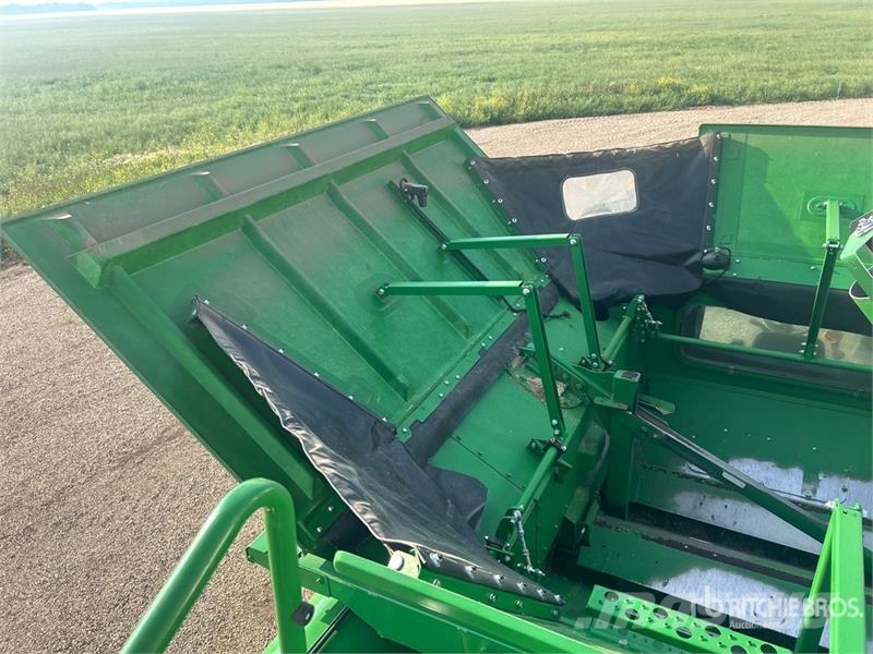 John Deere S680 Mähdrescher